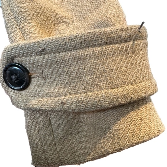 GAP Beige Pea Coat with button on the front size small - Picture 3 of 4